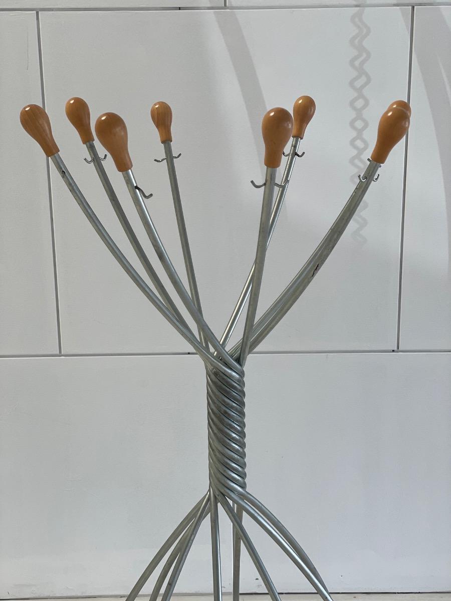 Zanotta ‘Octopus’ coat hanger by Jonathan de Pas, Paolo Lomazzi & Donato D’Urbino 1991
