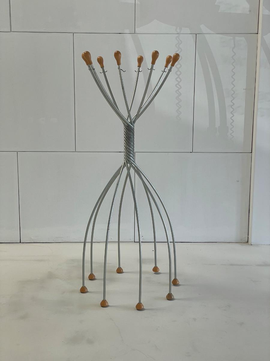 Zanotta ‘Octopus’ coat hanger by Jonathan de Pas, Paolo Lomazzi & Donato D’Urbino 1991