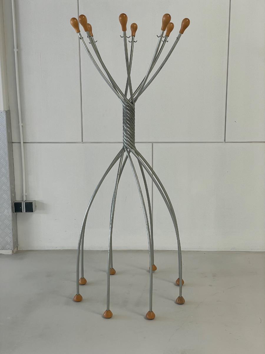 Zanotta ‘Octopus’ coat hanger by Jonathan de Pas, Paolo Lomazzi & Donato D’Urbino 1991